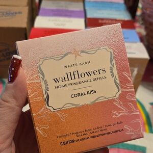 Nwt White Barn Wallflowers Coral Kiss Fragrance Refills